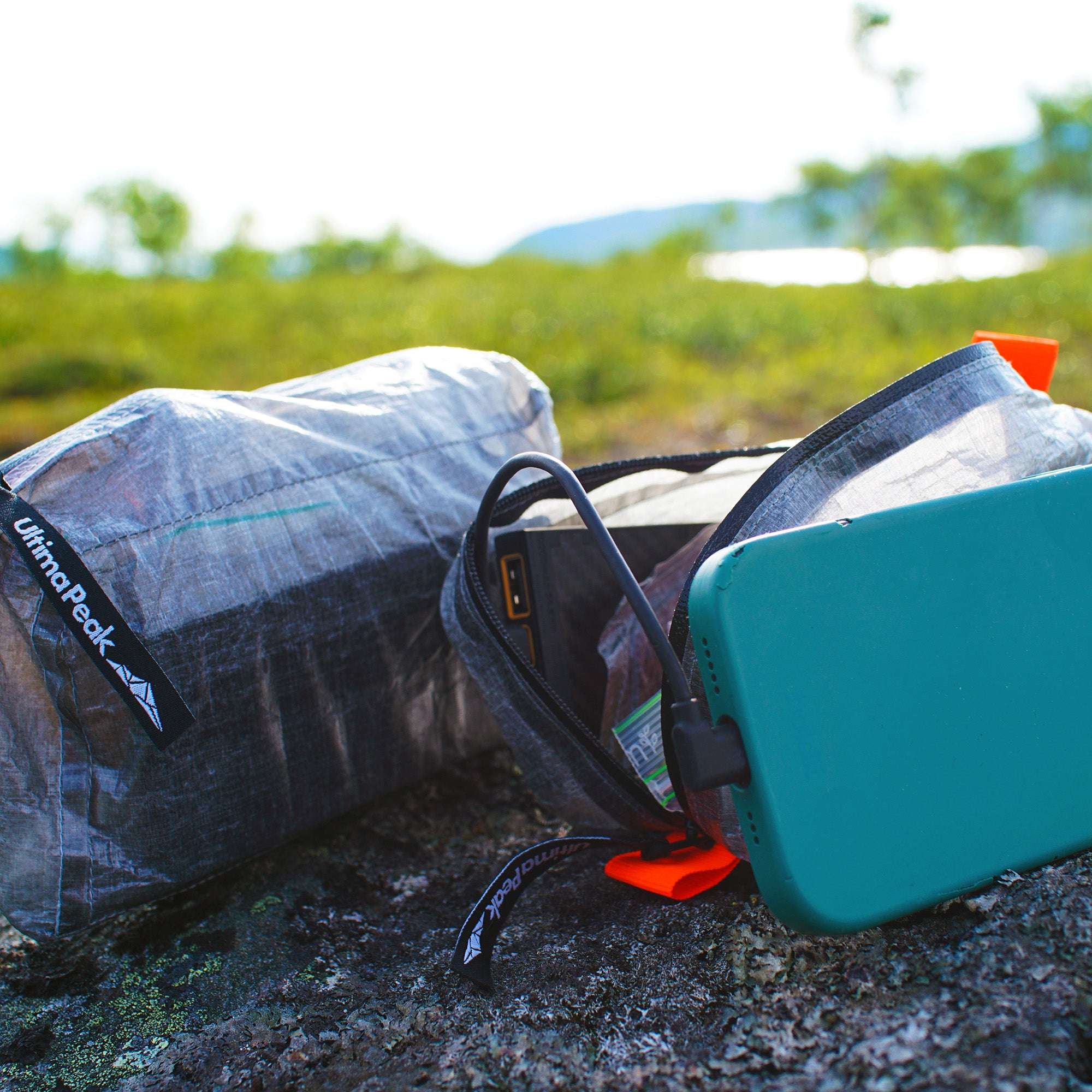AeroStash™ – Ultralight Ditty Bag with Power Bank Pocket